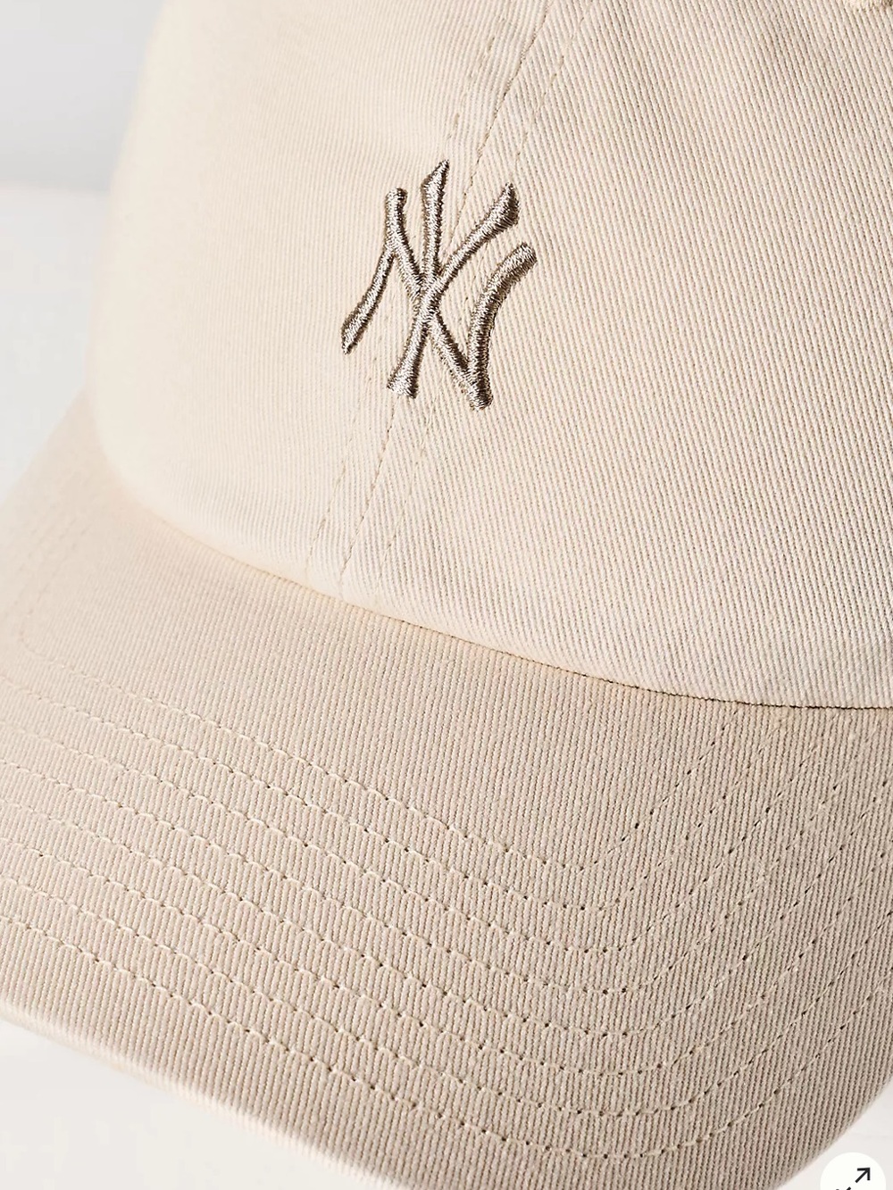 47 Women’s New York Yankees Cream Baseball Cap - Picture 2 of 8